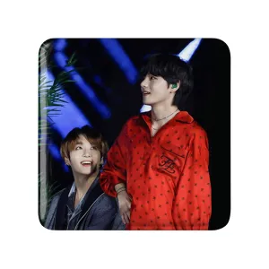 مگنت مربعی تهیونگ و جونگ کوک ویکوک گروه بی تی اس BTS
