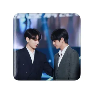 مگنت مربعی تهیونگ و جونگ کوک ویکوک گروه بی تی اس BTS