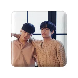 مگنت مربعی تهیونگ و جونگ کوک ویکوک گروه بی تی اس BTS
