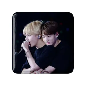مگنت مربعی تهیونگ و جونگ کوک ویکوک گروه بی تی اس BTS