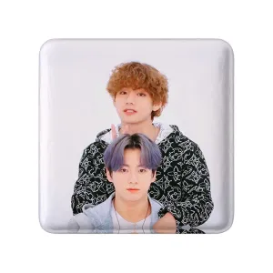 مگنت مربعی تهیونگ و جونگ کوک ویکوک گروه بی تی اس BTS