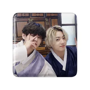 مگنت مربعی تهیونگ و جونگ کوک ویکوک گروه بی تی اس BTS
