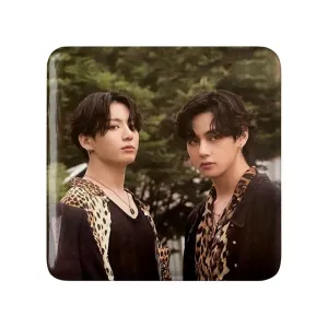 مگنت مربعی تهیونگ و جونگ کوک ویکوک گروه بی تی اس BTS