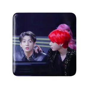 مگنت مربعی تهیونگ و جونگ کوک ویکوک گروه بی تی اس BTS