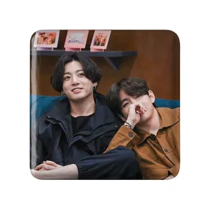 مگنت مربعی تهیونگ و جونگ کوک ویکوک گروه بی تی اس BTS