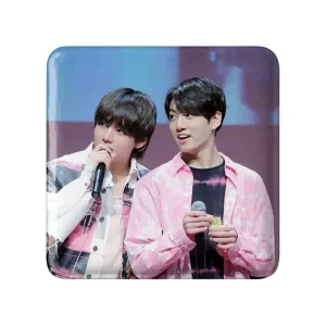 مگنت مربعی تهیونگ و جونگ کوک ویکوک گروه بی تی اس BTS
