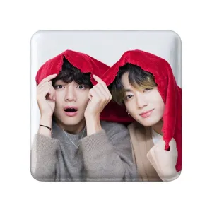 مگنت مربعی تهیونگ و جونگ کوک ویکوک گروه بی تی اس BTS