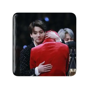 مگنت مربعی تهیونگ و جونگ کوک ویکوک گروه بی تی اس BTS