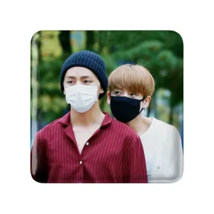مگنت مربعی تهیونگ و جونگ کوک ویکوک گروه بی تی اس BTS