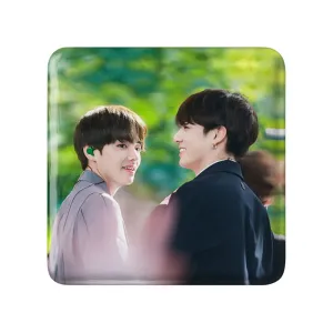 مگنت مربعی تهیونگ و جونگ کوک ویکوک گروه بی تی اس BTS