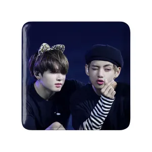 مگنت مربعی تهیونگ و جونگ کوک ویکوک گروه بی تی اس BTS