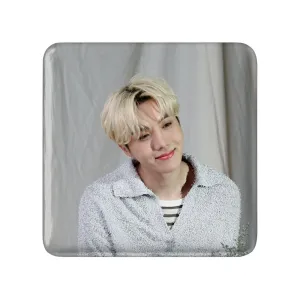 مگنت مربعی جی هوپ J Hope گروه بی تی اس BTS