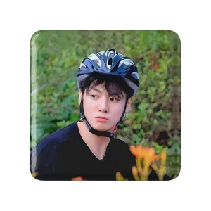 مگنت مربعی جونگ کوک Jung Kook گروه بی تی اس BTS