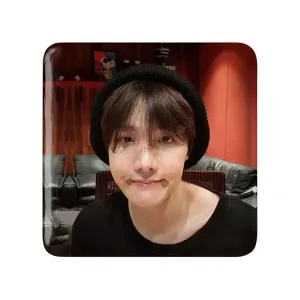 مگنت مربعی جی هوپ J Hope گروه بی تی اس BTS