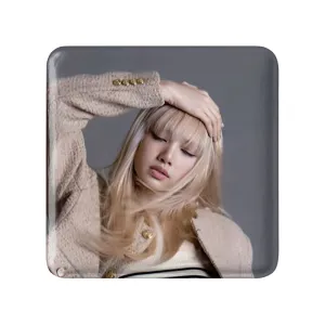 مگنت مربعی لیسا گروه بلک پینک Black Pink
