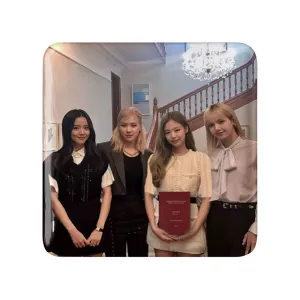 مگنت مربعی گروه بلک پینک Black Pink