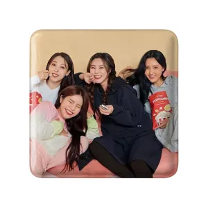 مگنت مربعی گروه مامامو Mamamoo