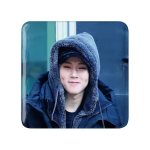 مگنت مربعی جوهان گروه مانستا اکس MONSTA X