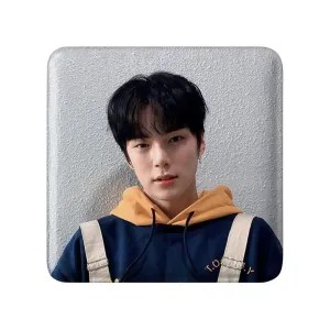 مگنت مربعی مینهیوک گروه مانستا اکس MONSTA X