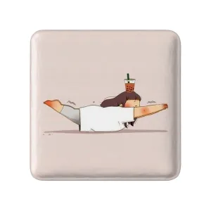 مگنت مربعی دختر ورزشی
