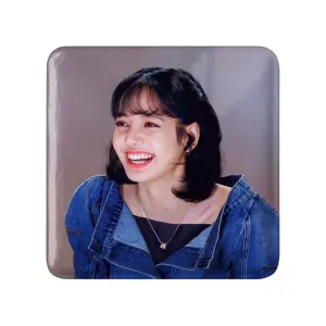 مگنت مربعی لیسا گروه بلک پینک Black Pink