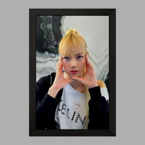 تابلو لیسا گروه بلک پینک Black Pink