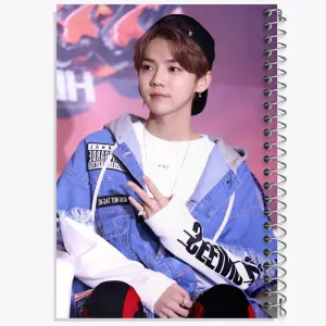 دفتر لوهان گروه اکسو EXO