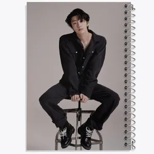 دفتر هیونگ وون گروه مانستا اکس MONSTA X