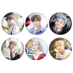 پیکسل استری کیدز (Stray Kids)