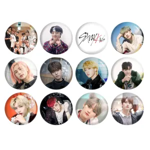 پیکسل استری کیدز (Stray Kids)