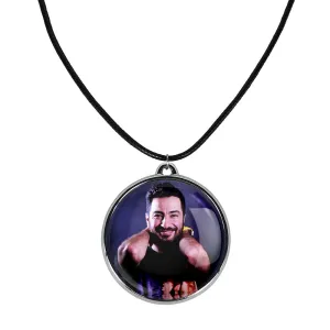 گردنبند نوید محمدزاده