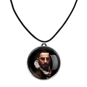 گردنبند نوید محمدزاده