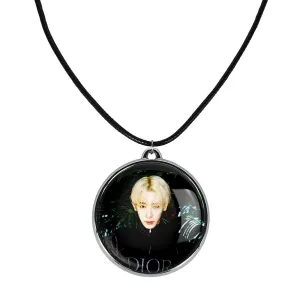 گردنبند ونهو گروه مانستا اکس MONSTA X