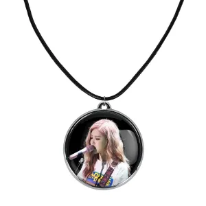 گردنبند رزی بلک پینک Black Pink