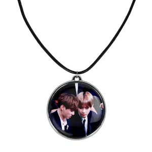 گردنبند  تهیونگ و جونگ کوک ویکوک گروه بی تی اس BTS