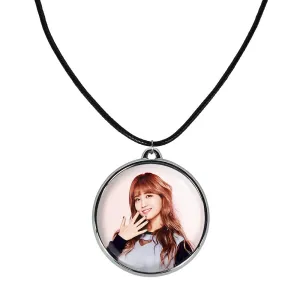 گردنبند مومو گروه توایس TWICE