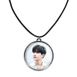 گردنبند ونهو گروه مانستا اکس Monsta X