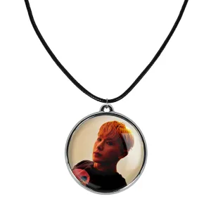 گردنبند ونهو گروه مانستا اکس Monsta X