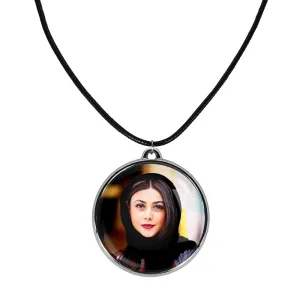 گردنبند آزاده صمدی