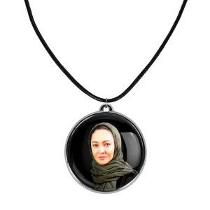 گردنبند نیکی کریمی