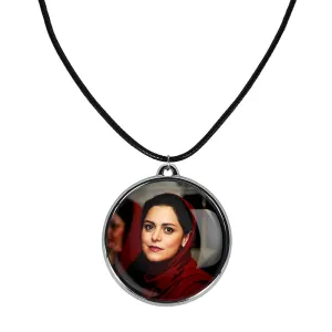 گردنبند غزل شاکری