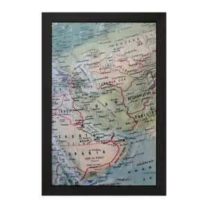 تابلو نقشه جهان و ایران
