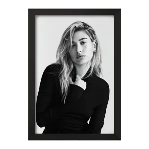 تابلو هیلی بیبر (Hailey Bieber)