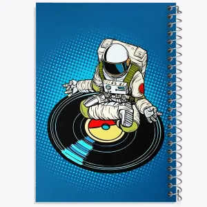 دفتر فضانورد