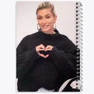 دفتر هیلی بیبر (Hailey Bieber)