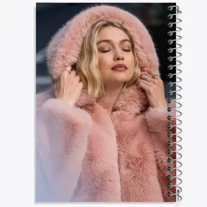 دفتر جی جی حدید (Gigi Hadid)