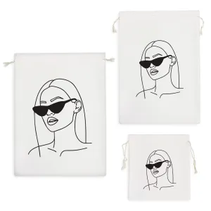 کیسه نظم دهنده دختر جوان