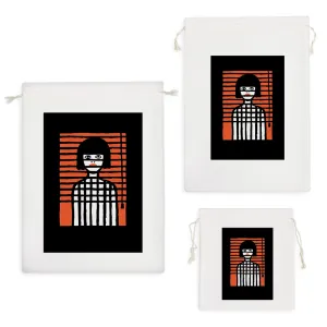 کیسه نظم دهنده دختر پشت پنجره